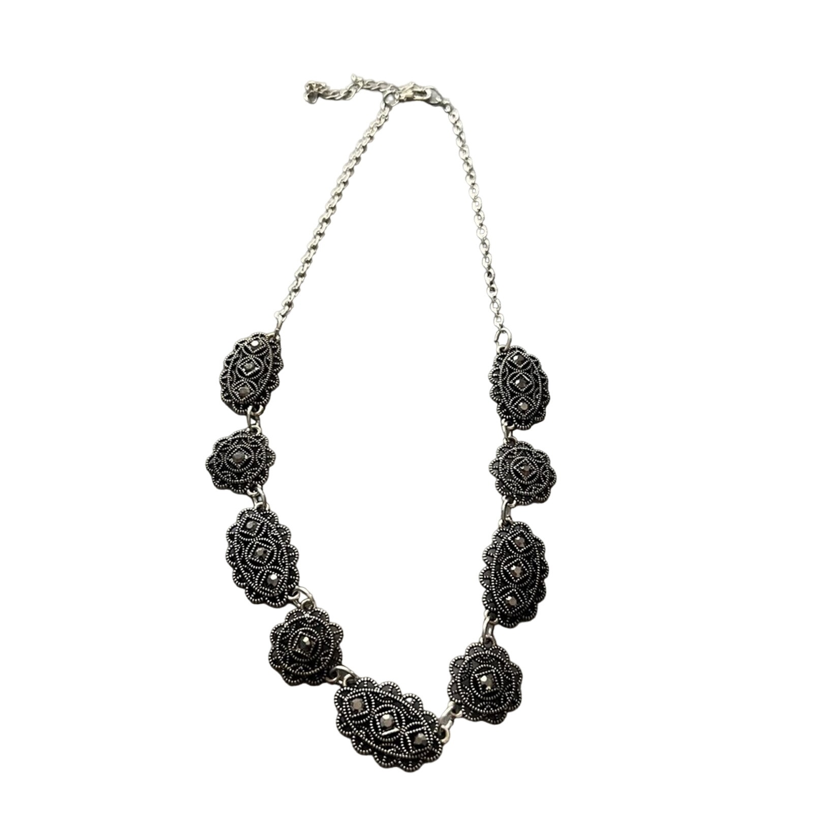 Silver Tone Necklace